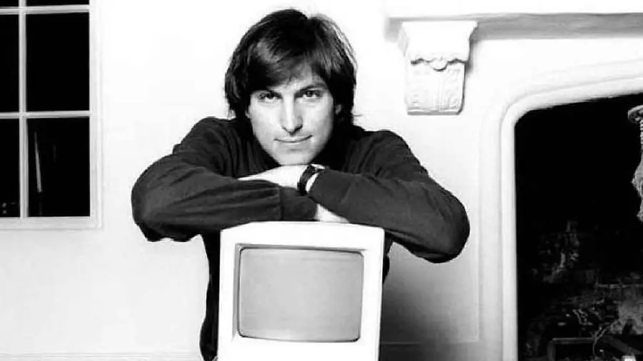 CEO Baru Apple Kenang Warisan Steve Jobs 15 Tahun Berlalu