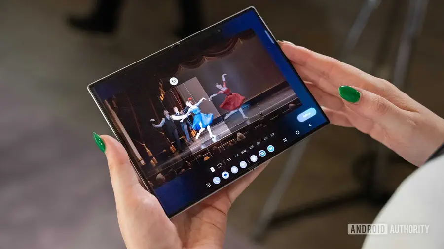 Desain Baru Galaxy Z Fold 8: Keunggulan dan Kompromi
