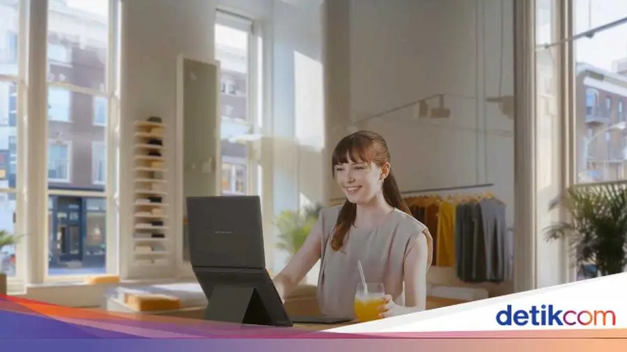Laptop Layar Ganda Futuristik untuk Produktivitas Modern