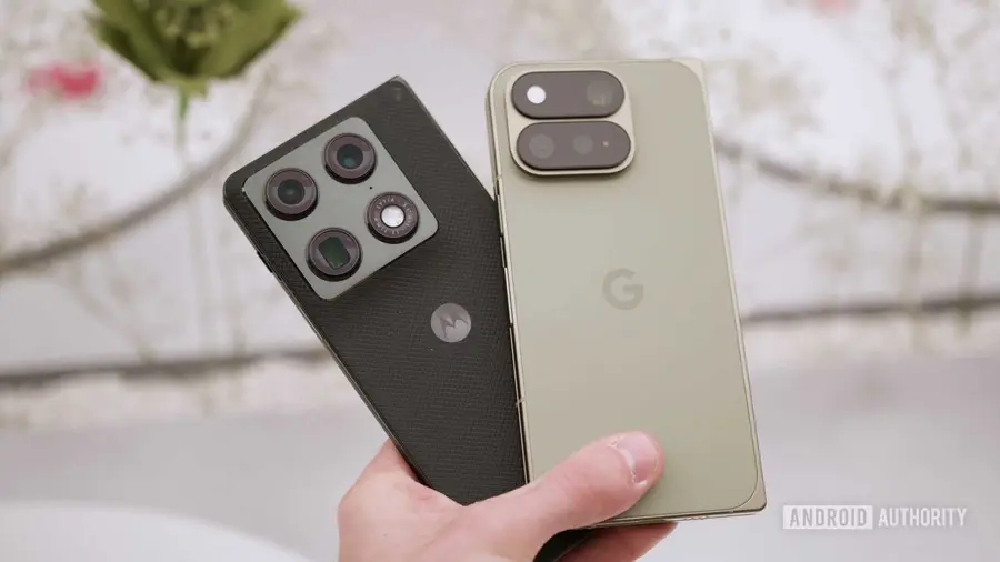 Motorola dan Google Tawarkan Keunggulan di Pasar Ponsel Lipat