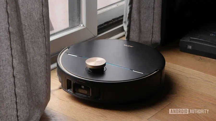 MOVA V70 Ultra Complete: A Robot Vacuum with Edge Cleaning Innovations