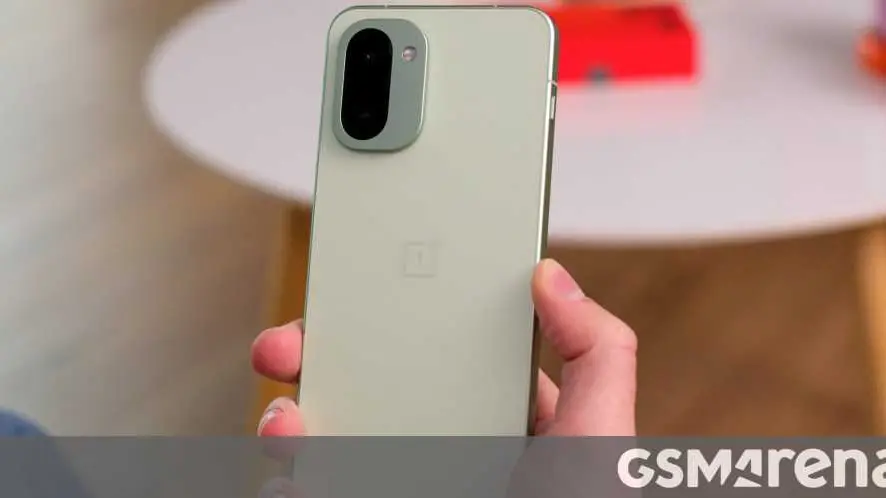 OnePlus 15R Hadir dengan RAM 16GB di Tengah Krisis Pasokan