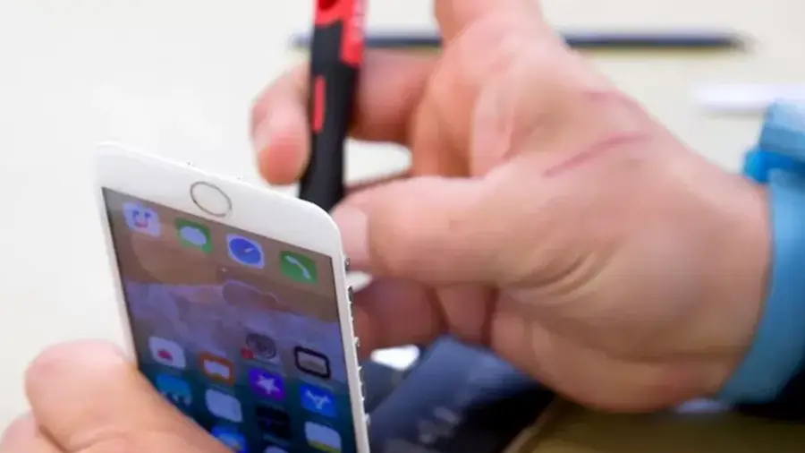 Demand for Refurbished Phones Surges Over New Models