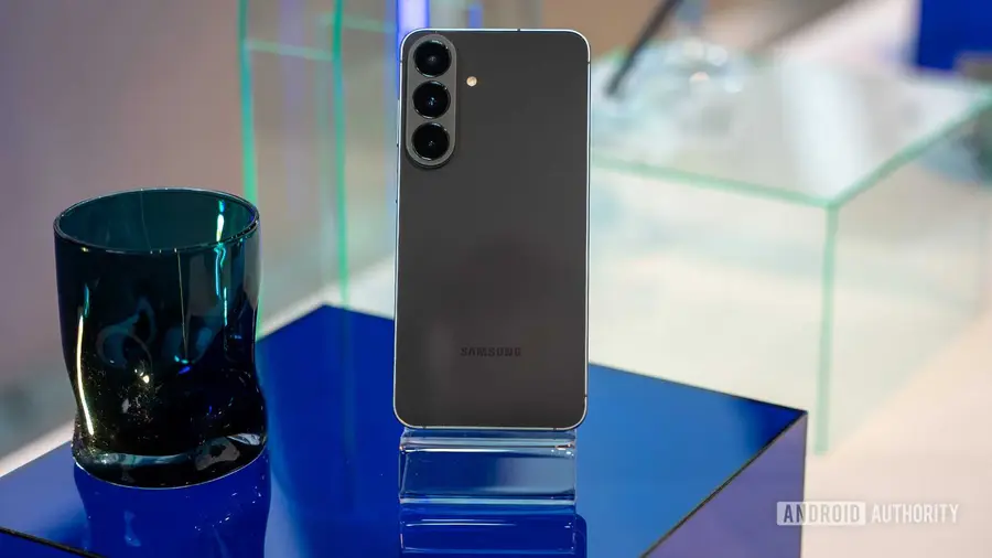 Samsung Galaxy S26 FE Receives First Price Drop