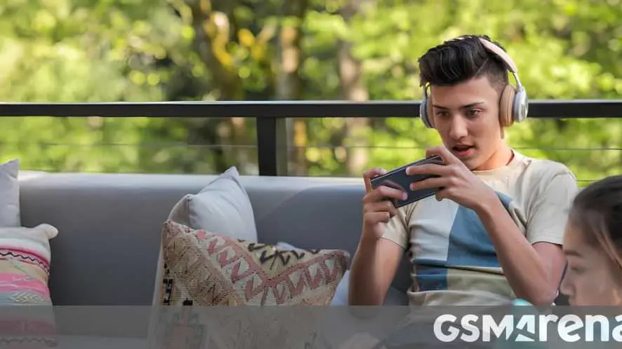 Smartphone Dominasi Perangkat Gaming Favorit dalam Survei Mingguan