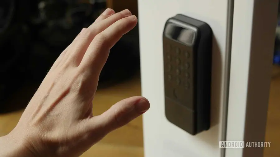 SwitchBot Lock Vision Pro: Kunci Pintar dengan Autentikasi Vena yang Unik