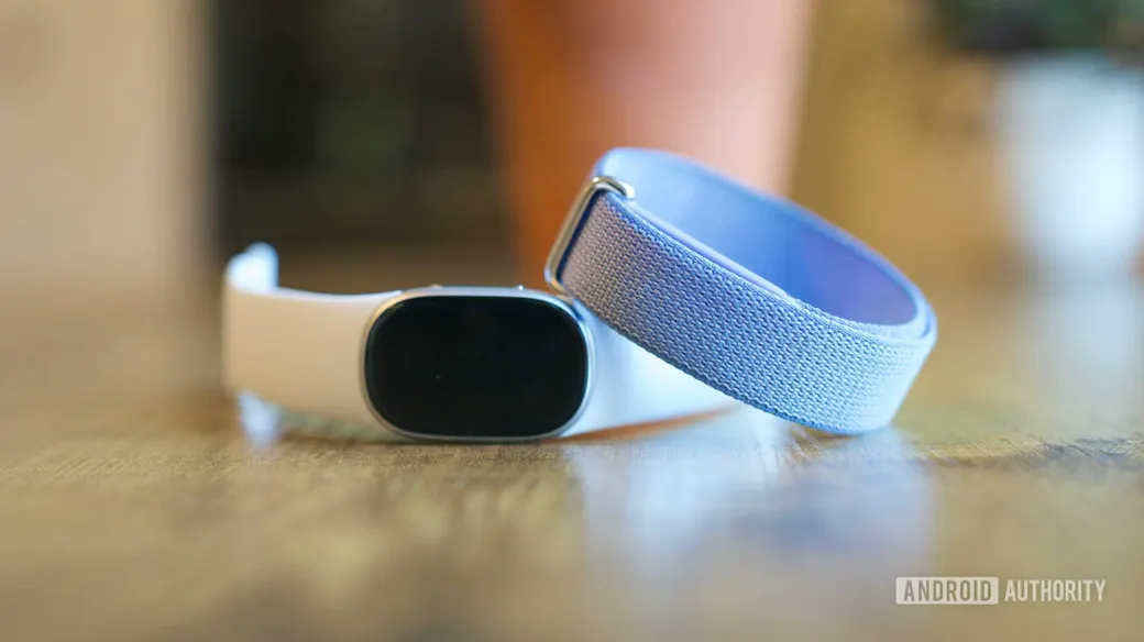 Fitbit Edge vs Fitbit Air: Which One Is Right for You?