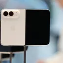 Uji Ketahanan iPhone Duo: Api dan Pisau Menguji Durabilitasnya
