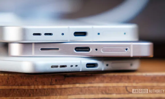 Cara Membersihkan Port USB-C Agar Smartphone Bisa Mengisi Daya Lagi