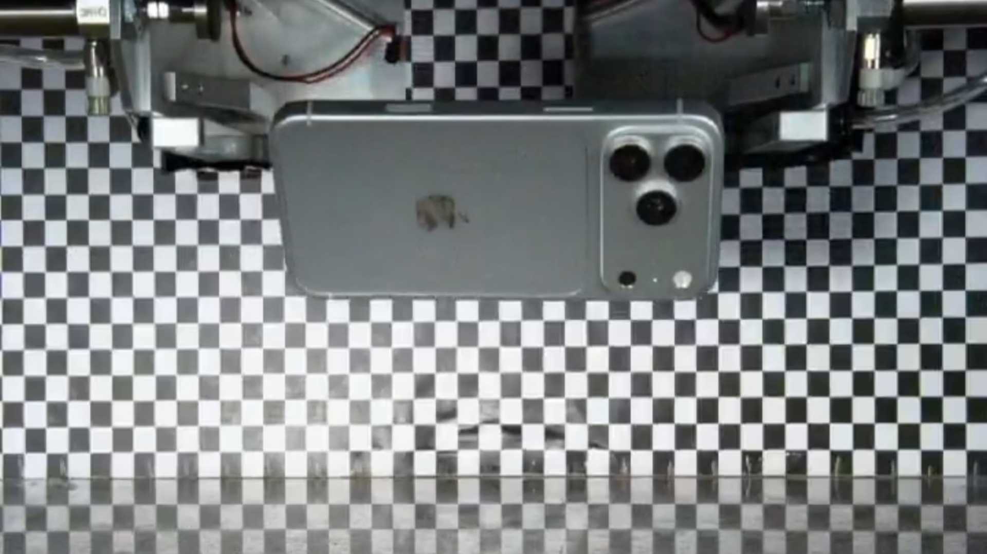 Kebocoran Besar: iPhone 18 Pro Terlihat dalam Uji Jatuh Nyata