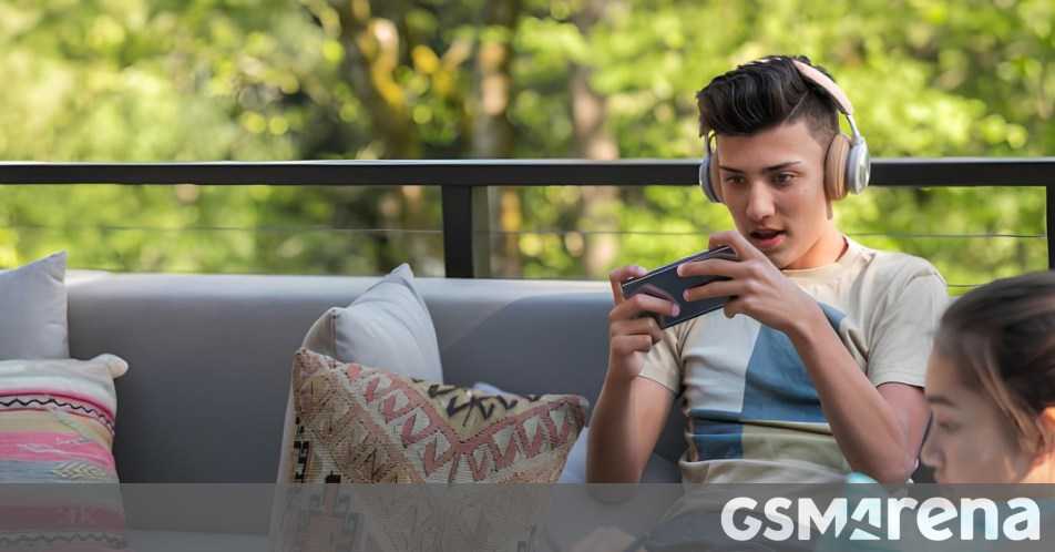 Smartphone Dominasi Perangkat Gaming Favorit dalam Survei Mingguan